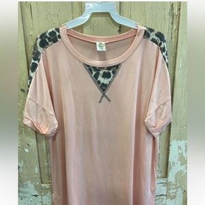 XL Peach with Leopard Print